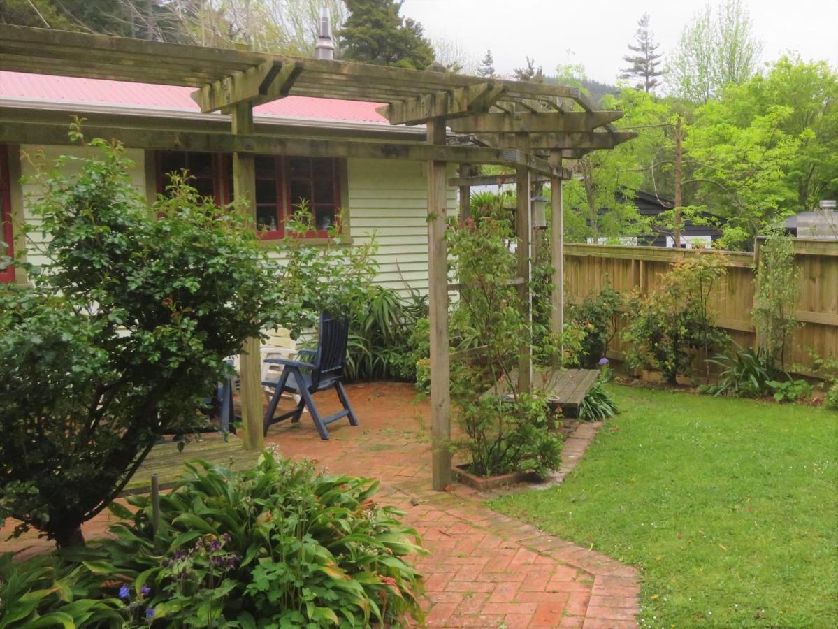 Twin Totara Cottage Аппер-Хатт Экстерьер фото